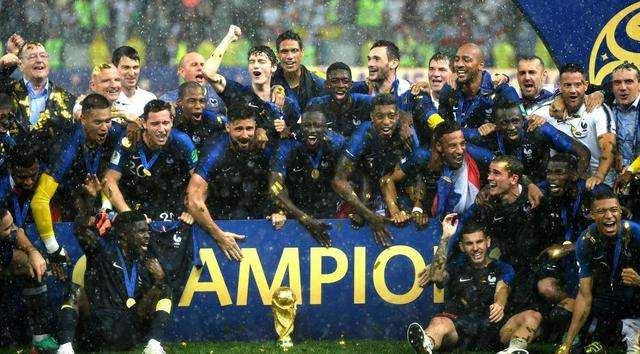  英超联盟宣布扩军至二十支球队，  